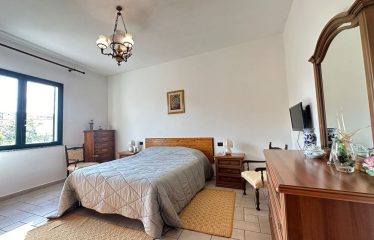 CASA INDIPENDENTE CON GIARDINO DI 300 MQ