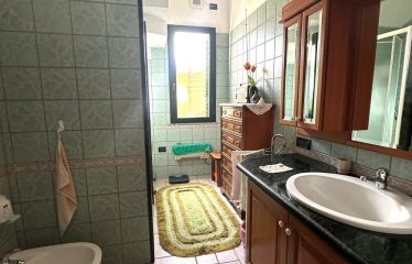 CASA INDIPENDENTE CON GIARDINO DI 300 MQ