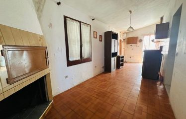 CASA INDIPENDENTE CON CORTILE E INGRESSO CARRABILE