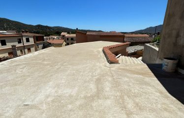 CASA INDIPENDENTE CON CORTILE
