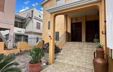 APPARTAMENTO CON INGRESSO INDIPENDENTE E GARAGE