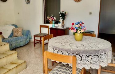 CASA INDIPENDENTE CON POSTO AUTO E CORTILE