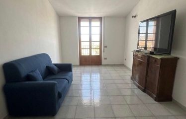 APPARTAMENTO CON INGRESSO INDIPENDENTE E GARAGE