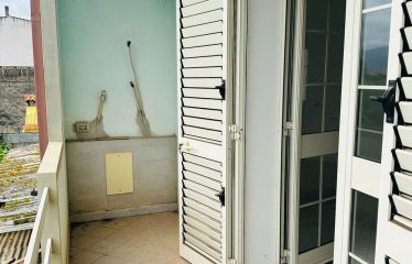 APPARTAMENTO CON CORTILE E POSTO AUTO