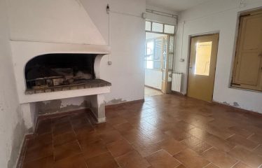 CASA INDIPENDENTE CON TERRAZZA E CORTILE