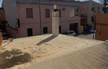 CASA INDIPENDENTE CON CORTILE E POSTO AUTO