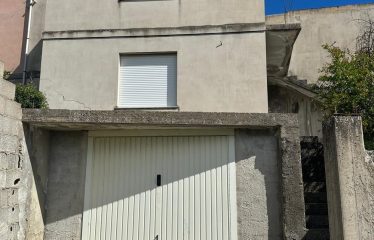VILLASALTO CASA INDIPENDENTE SU TRE LIVELLI