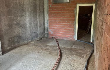 VILLASALTO CASA INDIPENDENTE SU TRE LIVELLI