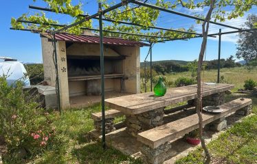 CASA AGRICOLA CON AMPIO TERRENO PANORAMICO