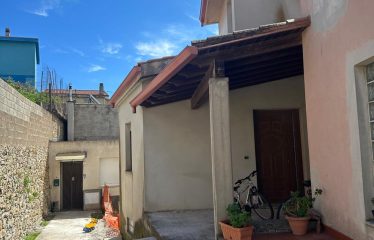 VILLASALTO CASA INDIPENDENTE SU TRE LIVELLI