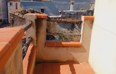 CASA INDIPENDENTE CON CORTILE E GARAGE