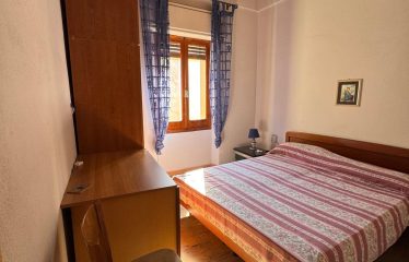 CASA INDIPENDENTE CON CORTILE