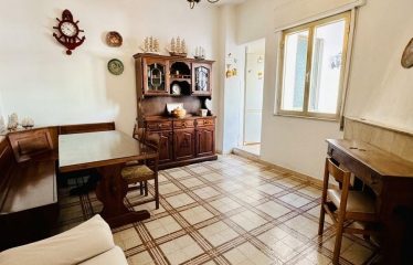 CASA INDIPENDENTE CON CORTILE