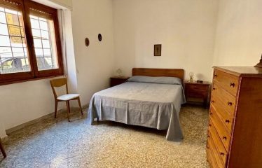 CASA INDIPENDENTE CON CORTILE