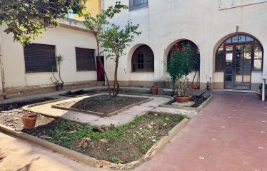 SIGNORILE APPARTAMENTO CON AMPIO CORTILE