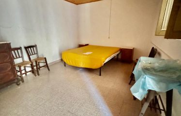 CASA INDIPENDENTE CON AMPIO CORTILE