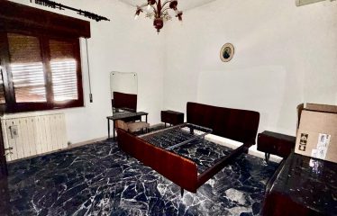 SIGNORILE APPARTAMENTO CON AMPIO CORTILE