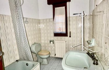 SIGNORILE APPARTAMENTO CON AMPIO CORTILE