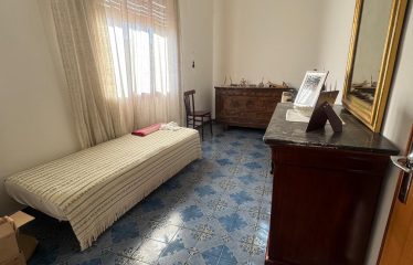 CASA INDIPENDENTE CON CORTILE