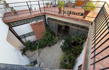 CASA INDIPENDENTE CON CORTILE