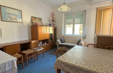 APPARTAMENTO AL PIANO PRIMO CON CORTILE