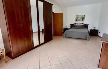 CASA INDIPENDENTE CON CORTILE