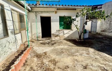 CASA INDIPENDENTE CON AMPIO CORTILE