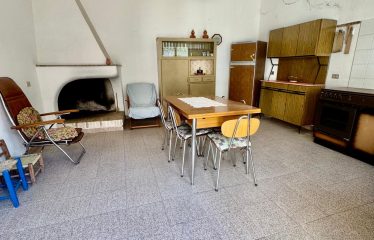 CASA INDIPENDENTE CON AMPIO CORTILE